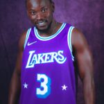 Lakers vs Mavericks NBA game action