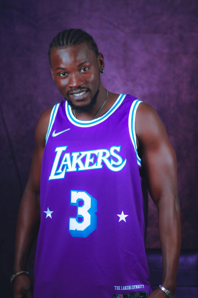 Lakers vs Mavericks NBA game action